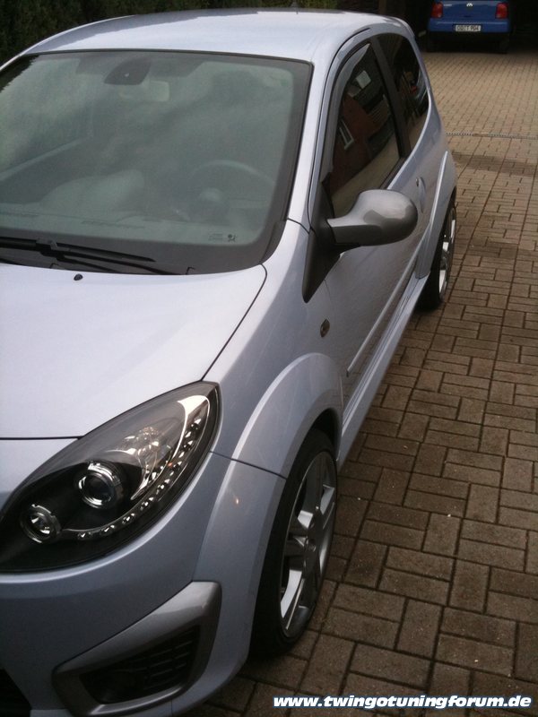 [Bild: twingo-11004253-Lpu.jpg]