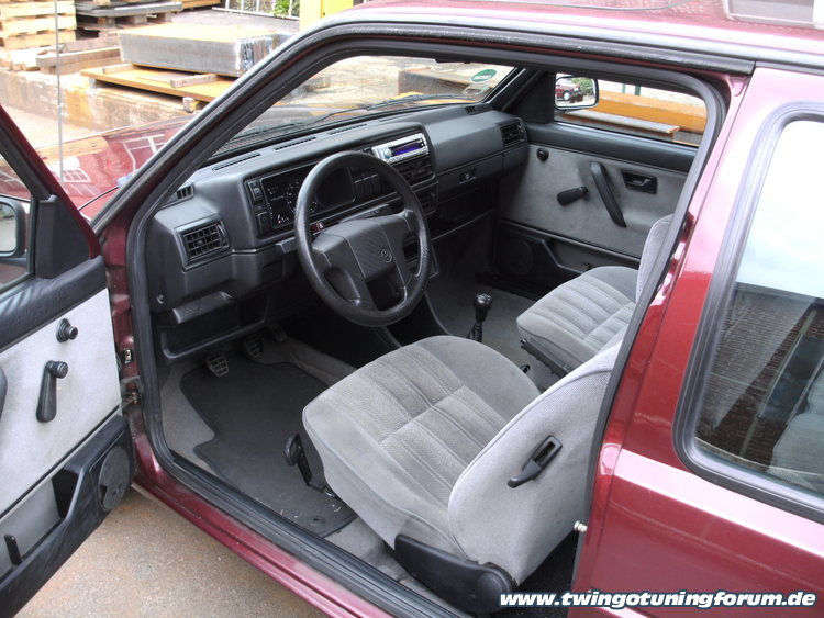 [Bild: twingo-13164053-UZZ.jpg]