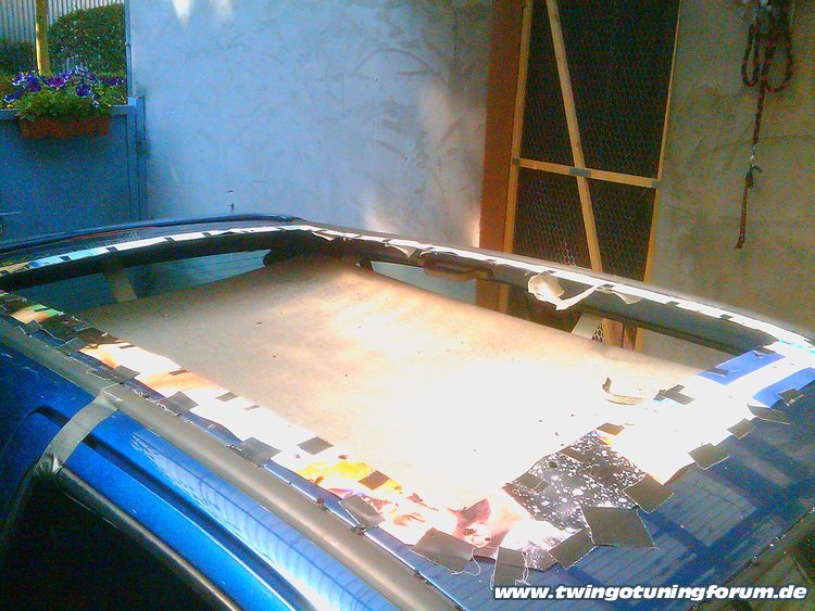 [Bild: twingo-01073456-9cE.jpg]