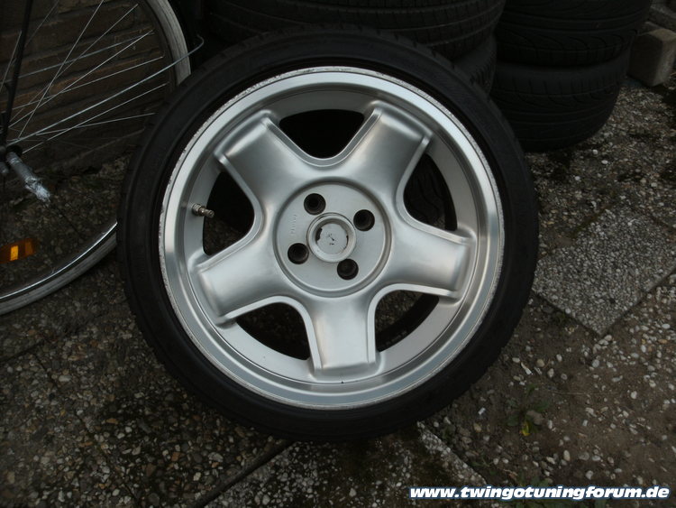 [Bild: twingo-06154135-A3a.jpg]