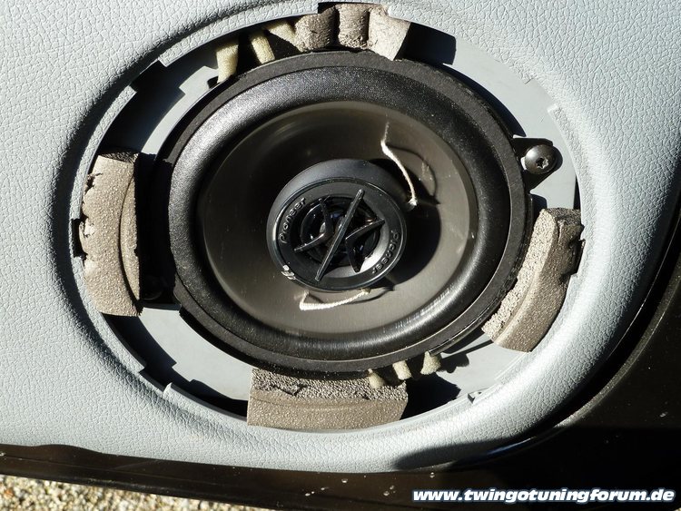 [Bild: twingo-11041180222-QzT.jpg]