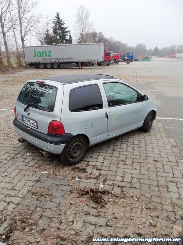 [Bild: twingo-19173349-w15.jpg]