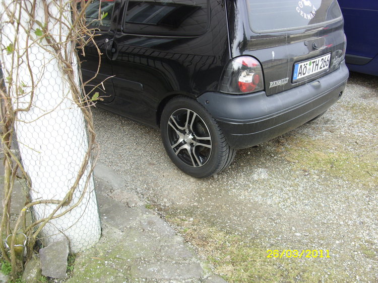 [Bild: twingo-26104226-BRJ.jpg]