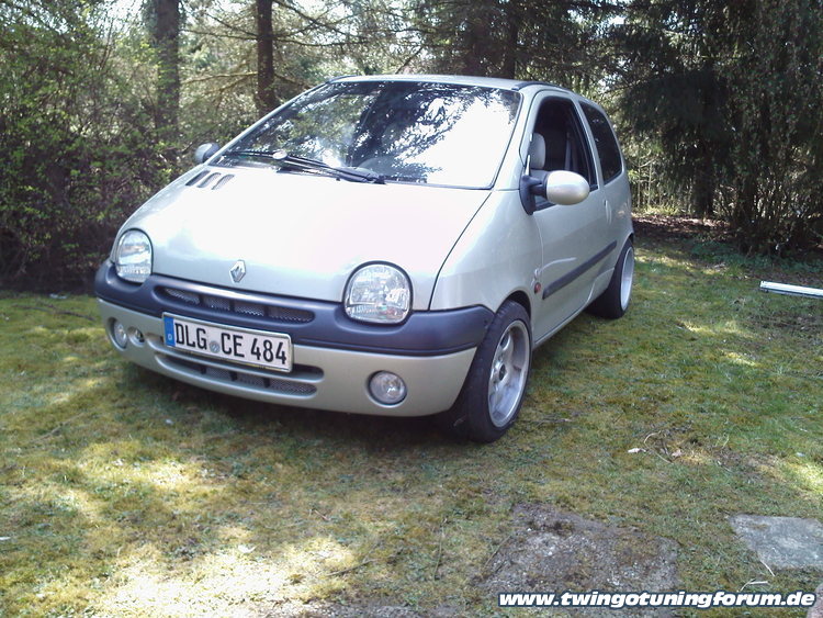 [Bild: twingo-03200533-u14.jpg]