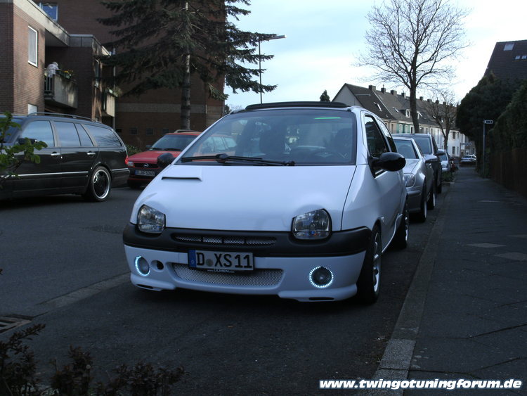 [Bild: twingo-03205346-uk7.jpg]