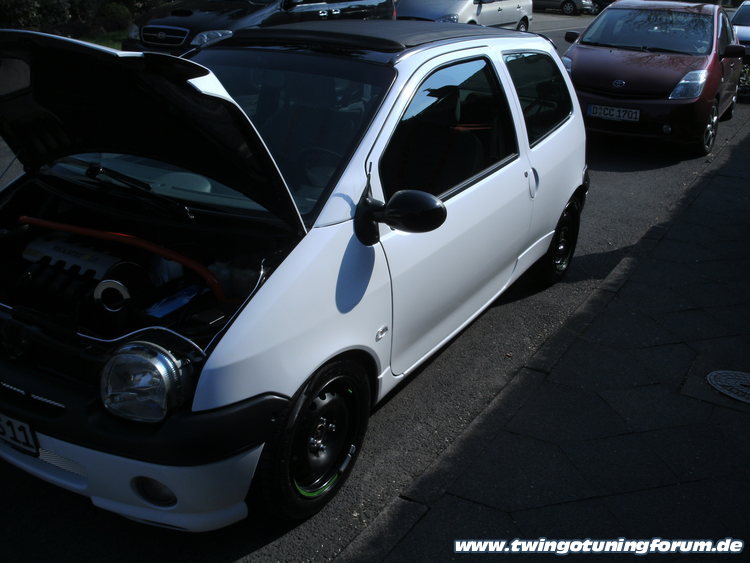 [Bild: twingo-08212933-ceY.jpg]