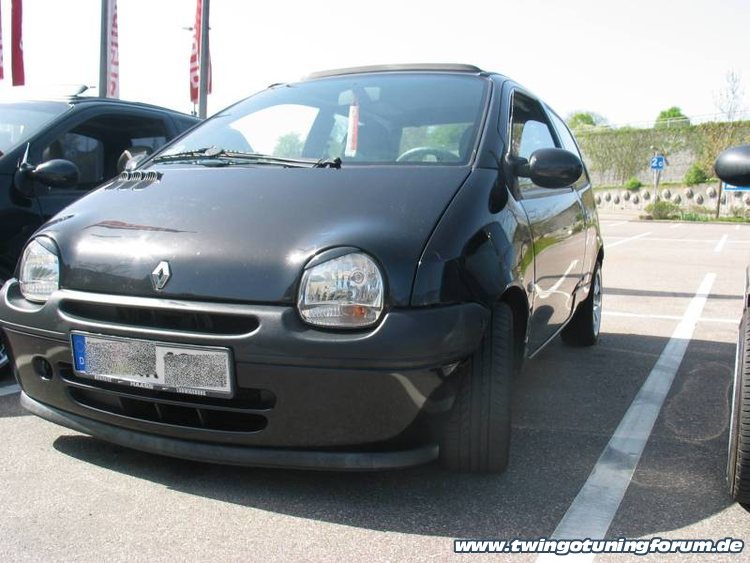 [Bild: twingo-10170503-zVh.jpg]