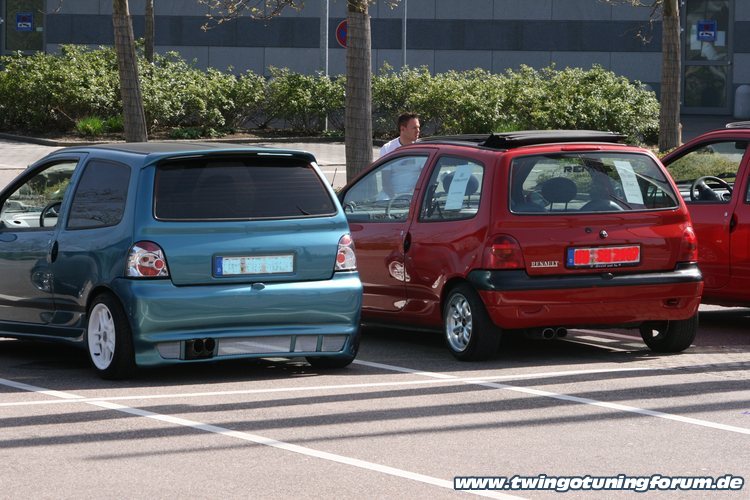 [Bild: twingo-10202800-YBb.jpg]