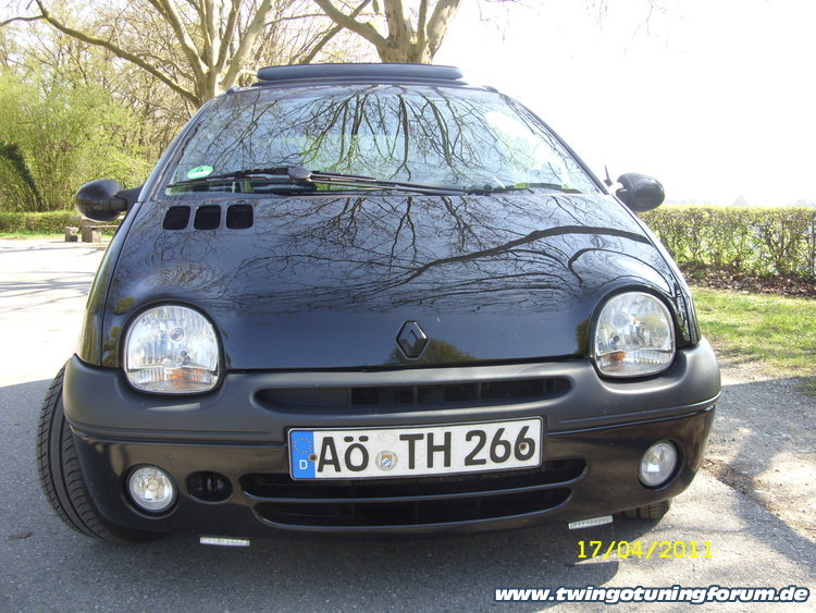 [Bild: twingo-17112847-zhv.jpg]