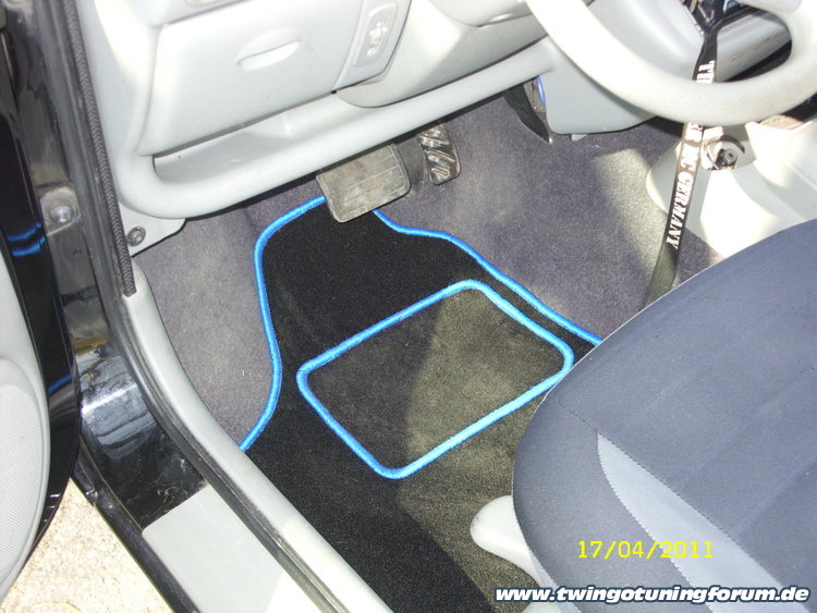 [Bild: twingo-17112925-lJV.jpg]