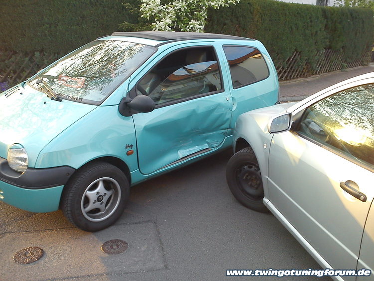 [Bild: twingo-17200948-EsP.jpg]