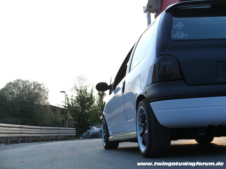 [Bild: twingo-24204526-62M.jpg]