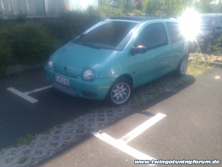 [Bild: twingo-05210108-v3B.jpg]