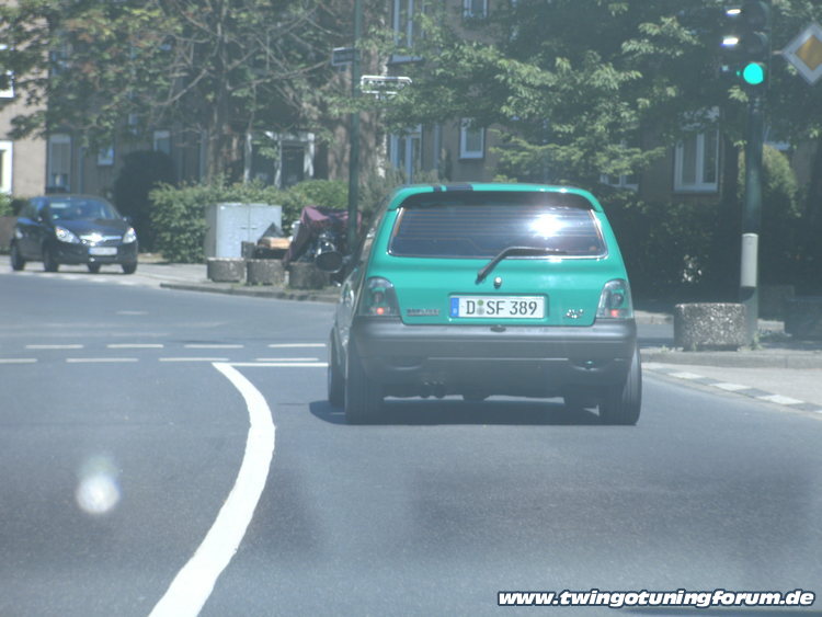 [Bild: twingo-05195004-wSW.jpg]