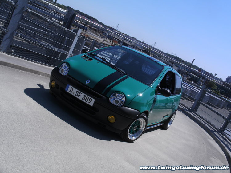 [Bild: twingo-05200016-8t1.jpg]