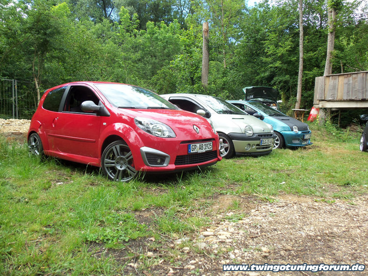 [Bild: twingo-12191607-OUC.jpg]