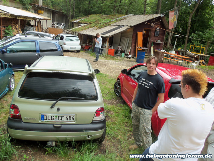 [Bild: twingo-12191852-B9T.jpg]
