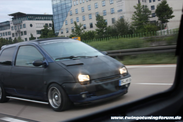 [Bild: twingo-14222941-cgn.jpg]