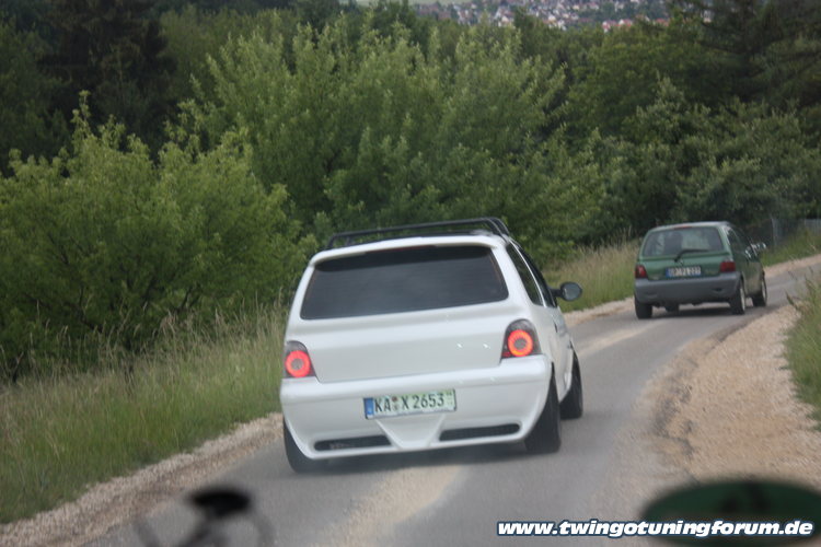 [Bild: twingo-14224413-LUM.jpg]