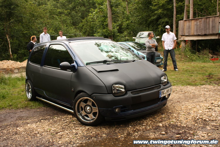 [Bild: twingo-14224555-XYf.jpg]