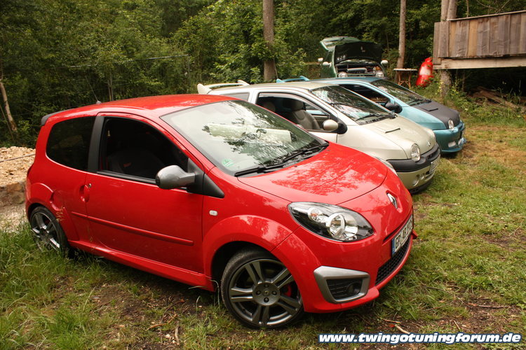 [Bild: twingo-14230603-dXi.jpg]