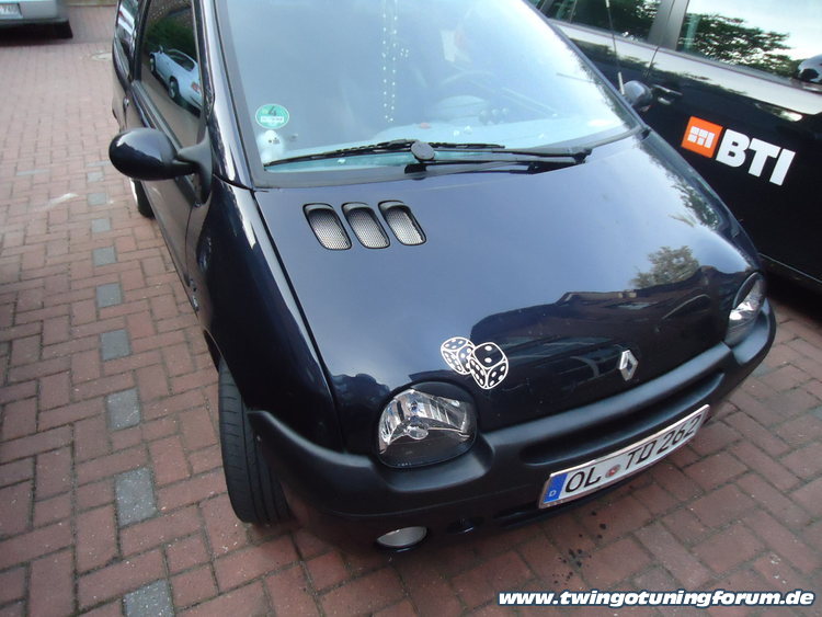 [Bild: twingo-15072619-TdX.jpg]