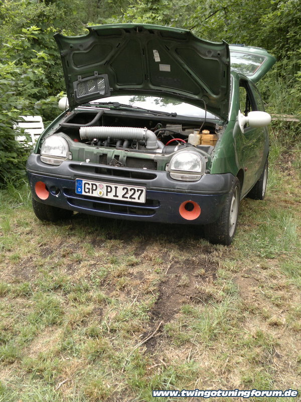 [Bild: twingo-15223225-Oaq.jpg]