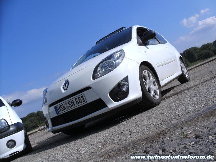 [Bild: twingo-26201347-EBB.jpg]