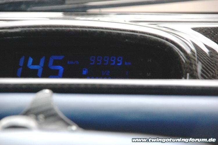 [Bild: twingo-16152321-xPD.jpg]