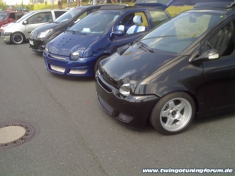 [Bild: twingo-17071227-qlL.jpg]