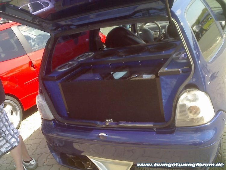 [Bild: twingo-17071634-A7V.jpg]