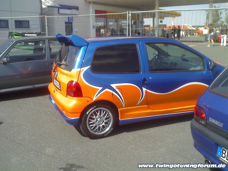 [Bild: twingo-17071949-ceY.jpg]