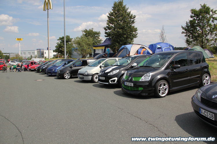 [Bild: twingo-17145015-9Ea.jpg]