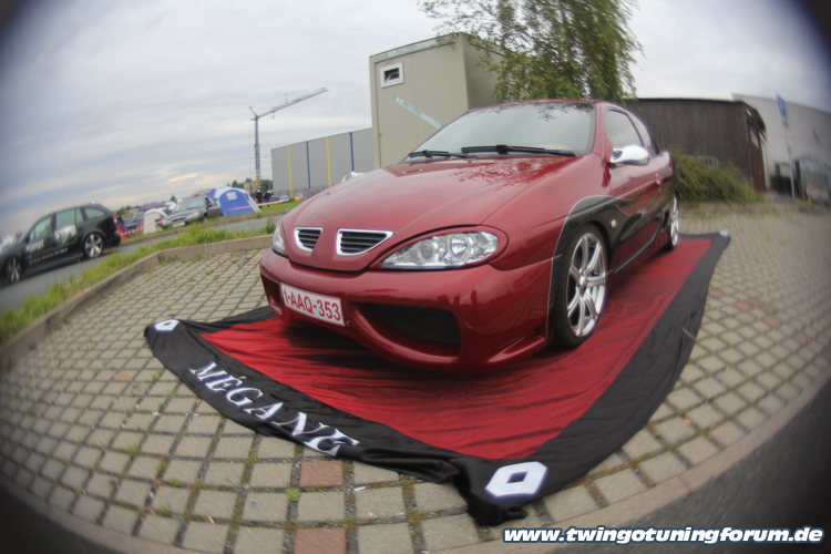 [Bild: twingo-17145615-4mm.jpg]