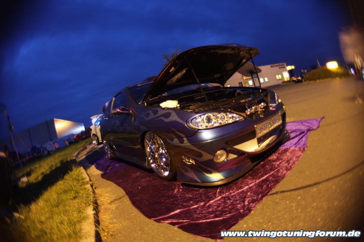 [Bild: twingo-17152603-pOq.jpg]