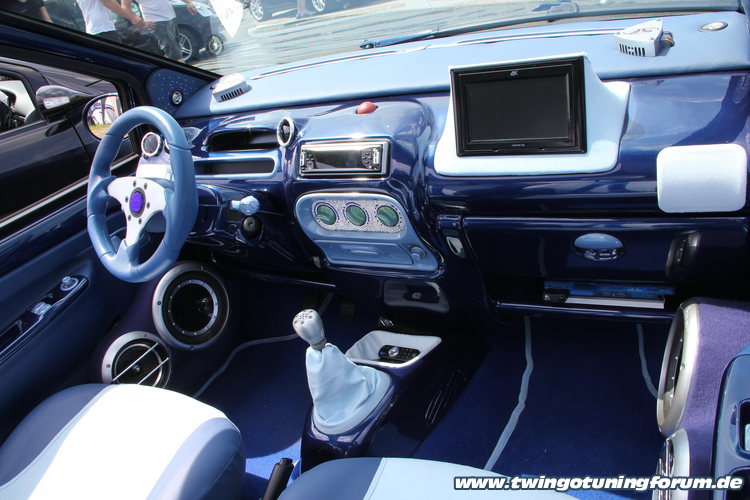 [Bild: twingo-17153701-pQH.jpg]