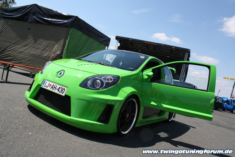 [Bild: twingo-18073632-kAQ.jpg]