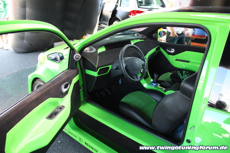 [Bild: twingo-18073643-oR7.jpg]