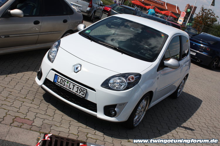 [Bild: twingo-18074618-mS9.jpg]