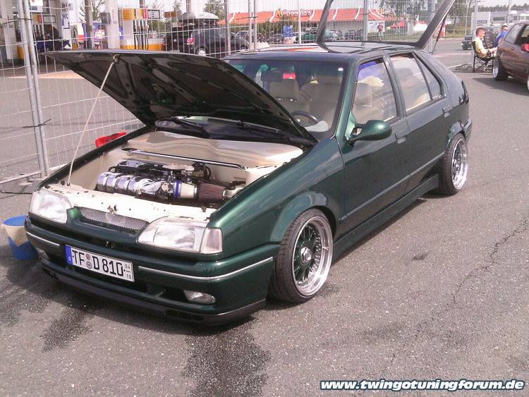 [Bild: twingo-18100317-QxQ.jpg]
