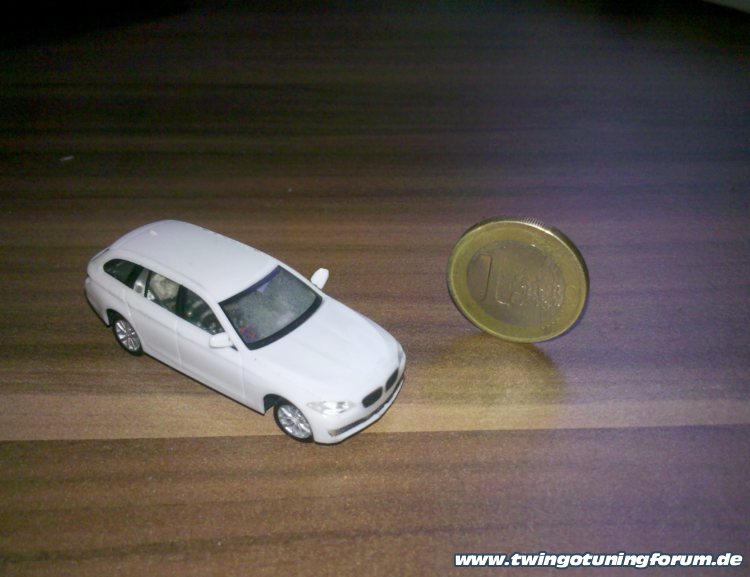[Bild: twingo-30122448-3aR.jpg]