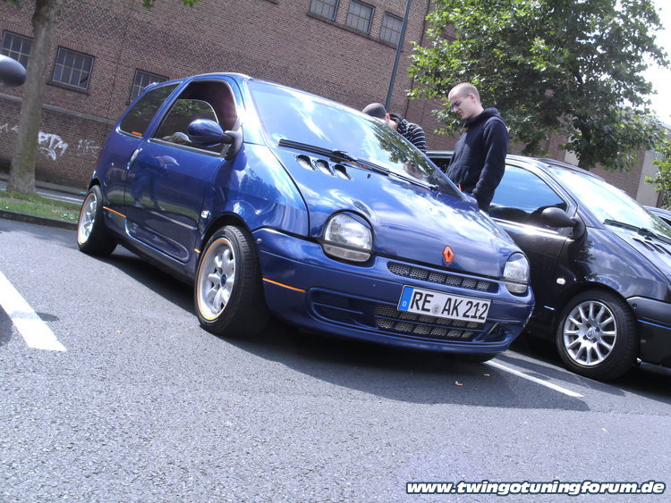 [Bild: twingo-07171237-1Rr.jpg]