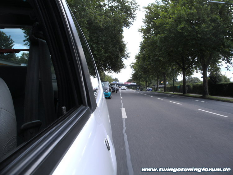 [Bild: twingo-07173253-U9T.jpg]