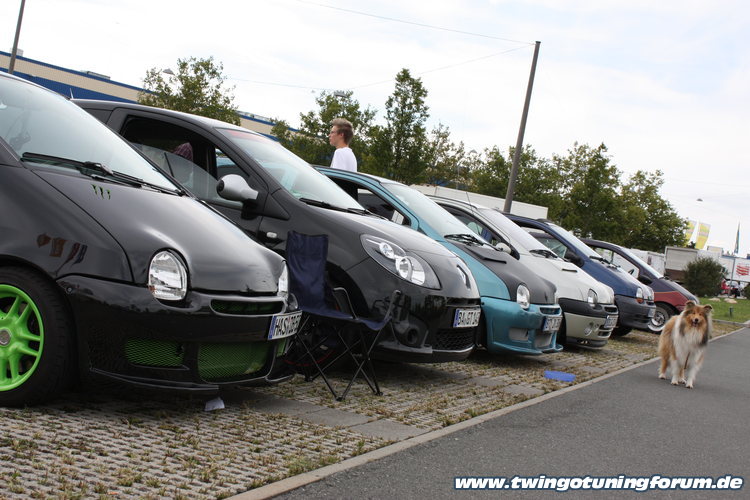 [Bild: twingo-08134302-MvD.jpg]