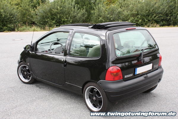 [Bild: twingo-13160352-FnX.jpg]