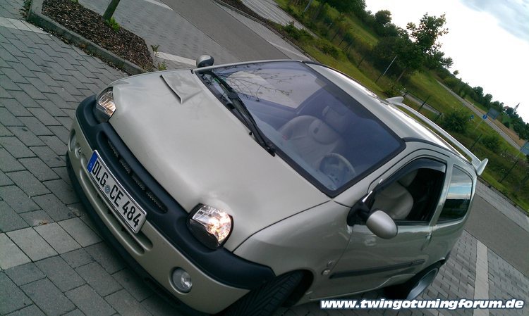 [Bild: twingo-24182658-iYn.jpg]