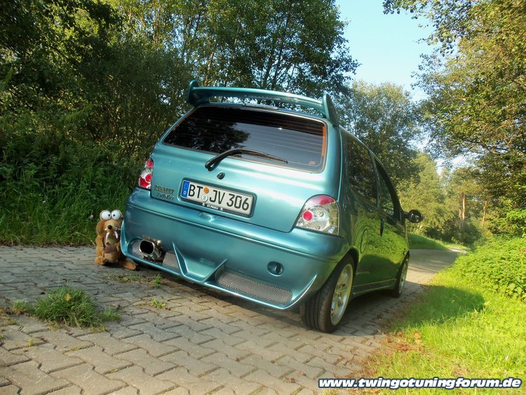 [Bild: twingo-25180027-AeN.jpg]