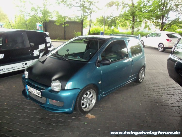 [Bild: twingo-28122257-Zkm.jpg]