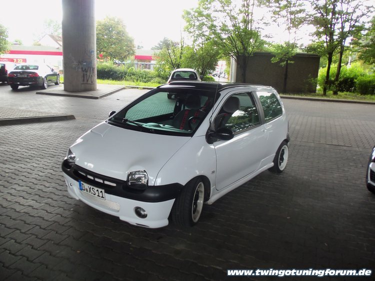 [Bild: twingo-28122520-cN3.jpg]