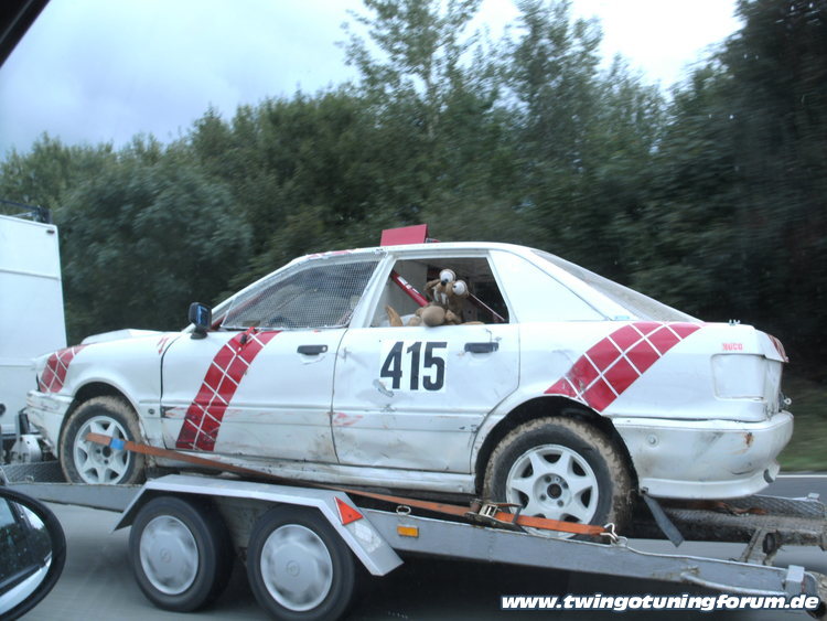 [Bild: twingo-28185637-riu.jpg]